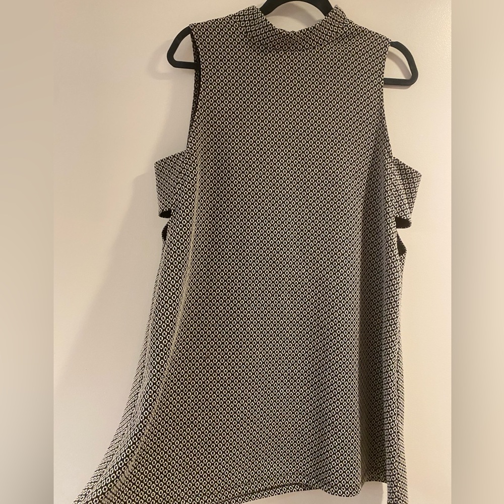 MOD 60S CUTOUT BLACK AND WHITE TWEED DRESS